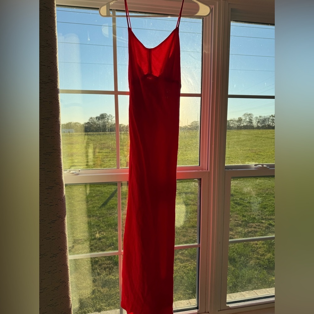 ASTR The Label Charisma Red Midi Dress Size: Small 
NWOT - Picture 7 of 9